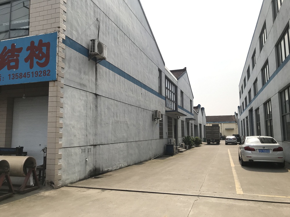 恒精工廠(chǎng)過(guò)道圖片